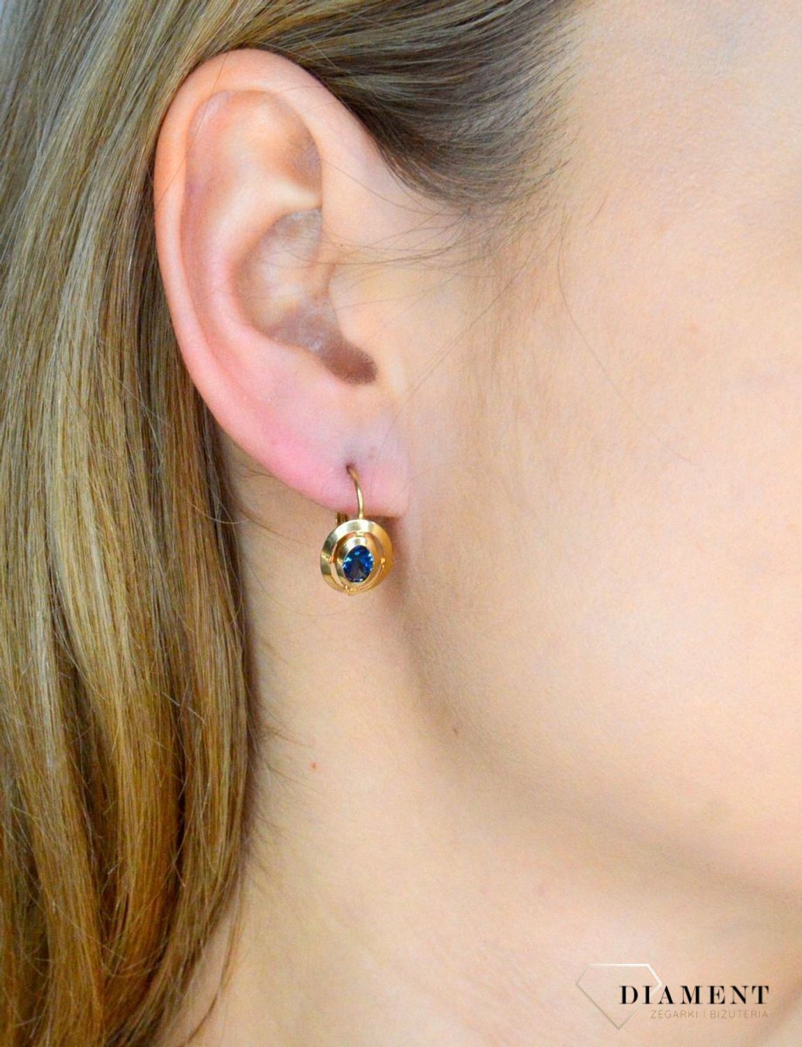 Złote kolczyki damskie 585 owalne z błękitną cyrkonią KL 10168C.jpg